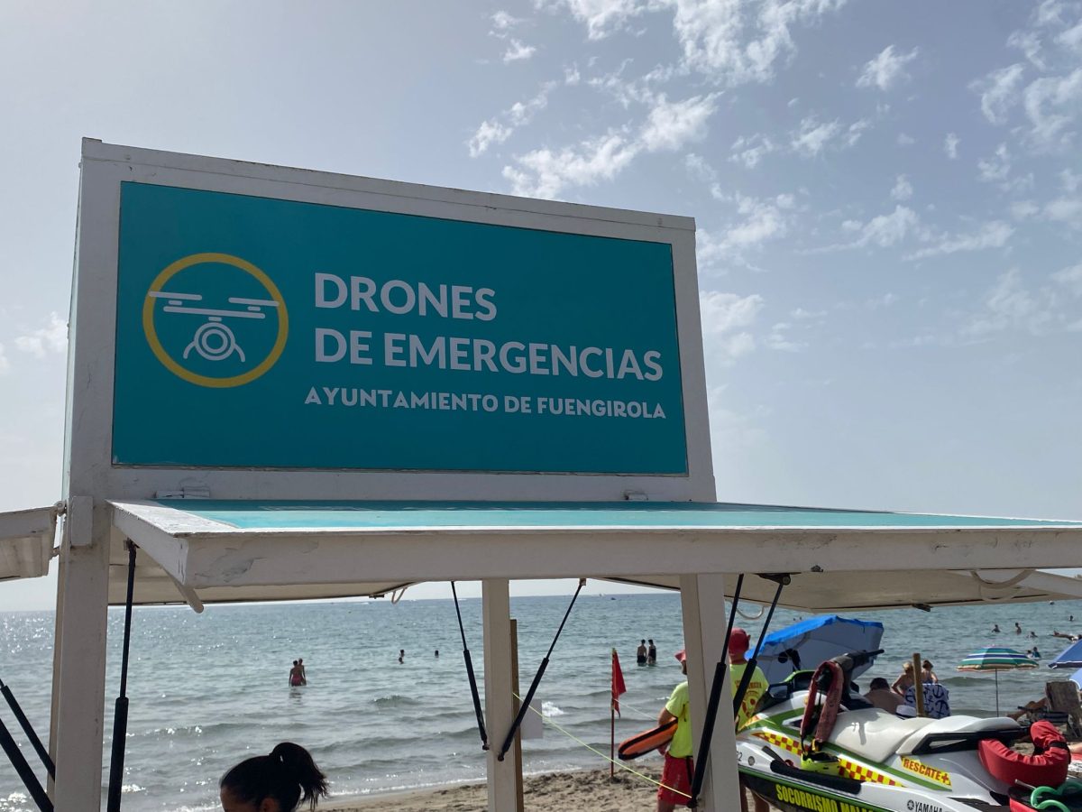 Cartel Drones de Emergencias del Ayuntamiento de Fuengirola